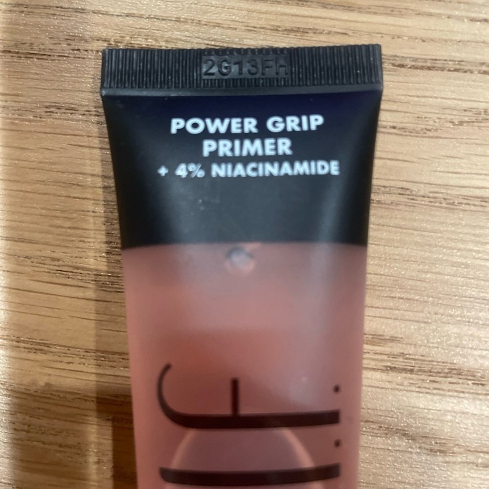 e.l.f. Power Grip Primer 4% Niacinamide 0.84 oz Face Makeup Primer - Brand New - Picture 5 of 7